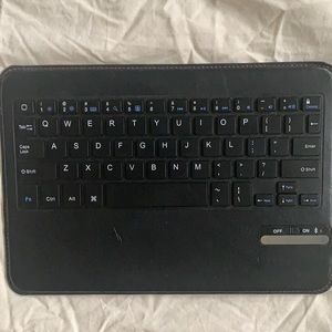 iPad / Bluetooth keyboard